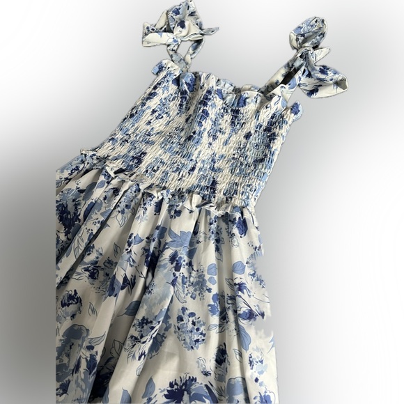 **SOLD** Cute white and blue floral maxi dress with smock detail. - Picture 2 of 7